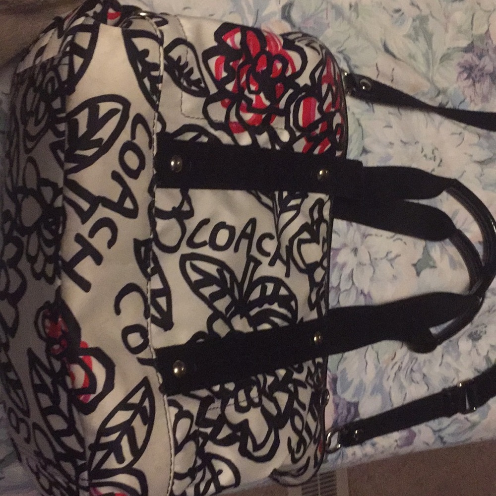 Coach poppy graffiti hand/shoulder bag